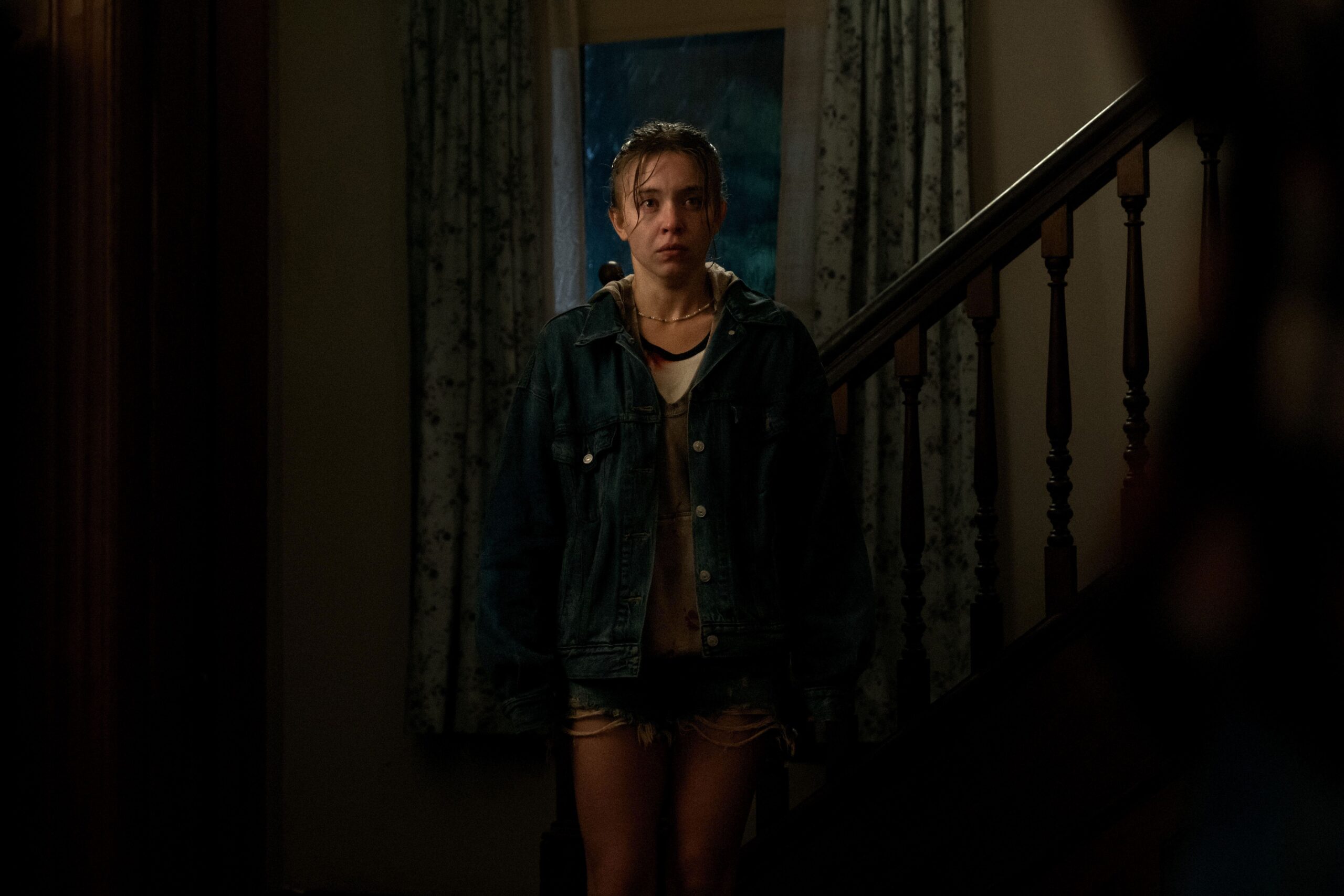 sydney-sweeney-assistiu-a-videos-de-casos-reais-para-viver-jovem-viciada