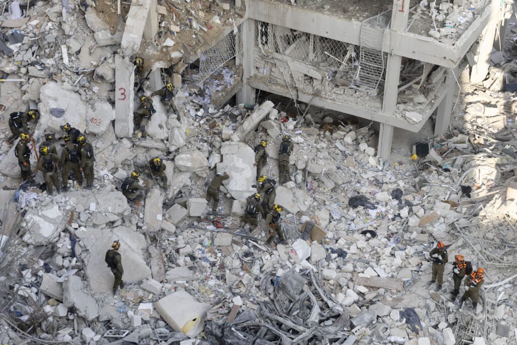 drone-mostra-destruicao-em-area-residencial-de-cidade-israelense;-veja