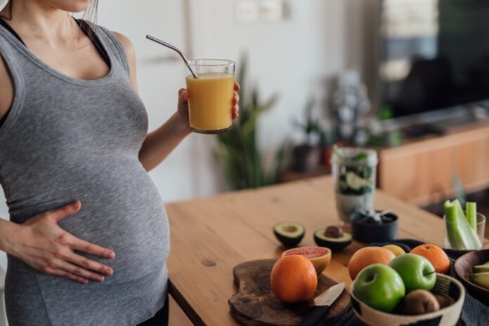 cuidados-na-gravidez:-alimentos-que-as-gestantes-nao-devem-comer
