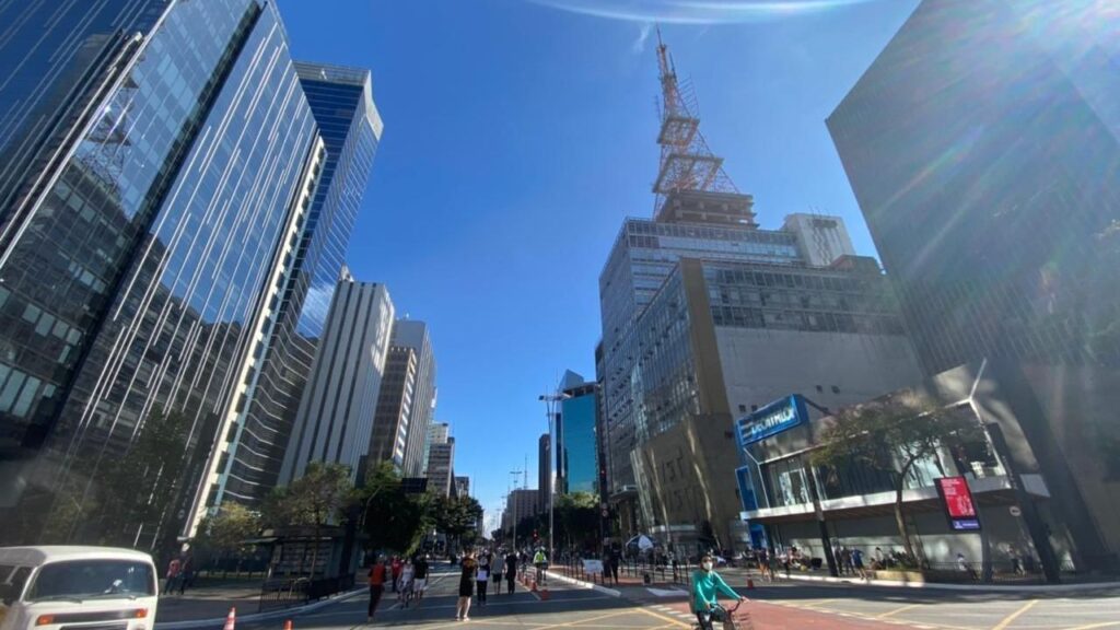 com-tempo-seco,-sao-paulo-tera-manhas-frias-e-tardes-quentes