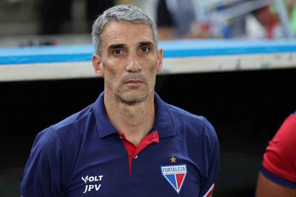 apos-rumores-de-saida,-fortaleza-confirma-permanencia-de-vojvoda