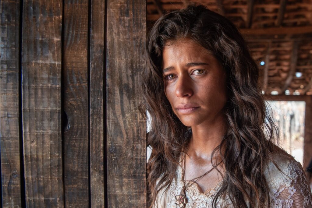 isadora-cruz-revela-conexao-espiritual-no-sertao-em-‘guerreiros-do-sol’