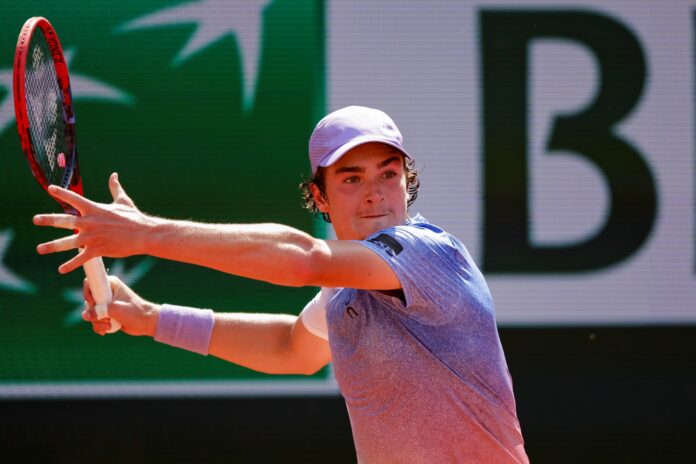 joao-fonseca-perde-para-cobolli-na-estreia-do-atp-500-de-halle