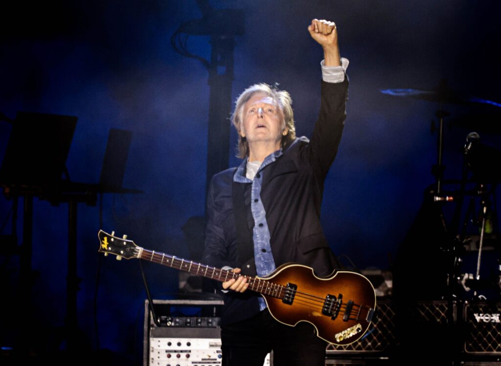 paul-mccartney-faz-83-anos:-confira-as-musicas-mais-ouvidas-do-ex-beatle