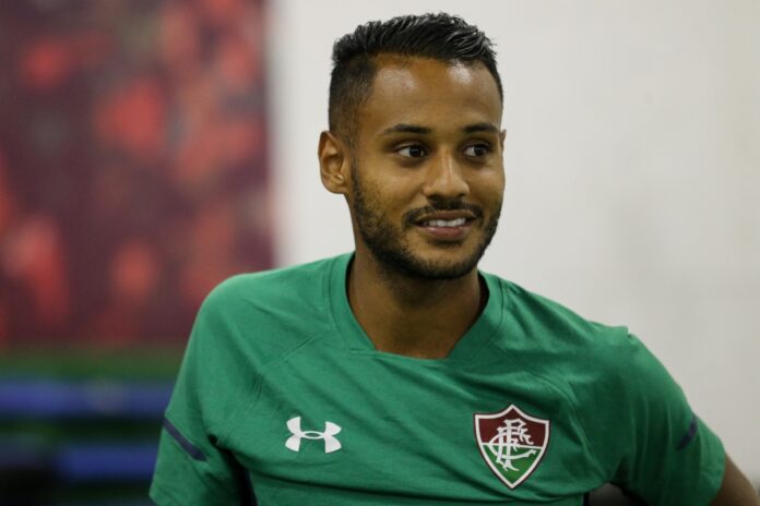 ex-jogador-do-fluminense-e-preso-com-187-kg-de-maconha-no-ms