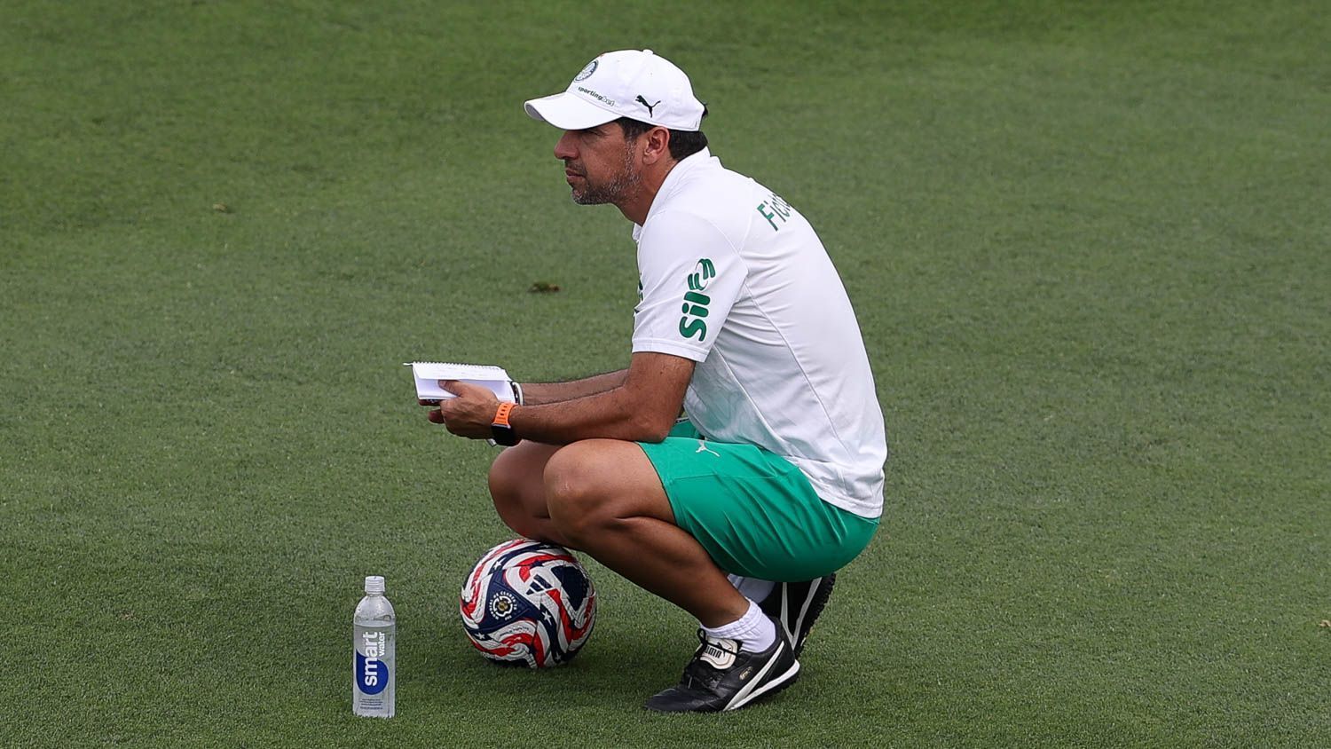 no-mundial,-abel-ferreira-se-recusa-a-responder-pergunta-sobre-vasco;-veja
