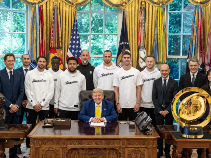 donald-trump-encontra-time-da-juventus-e-causa-saia-justa-na-casa-branca
