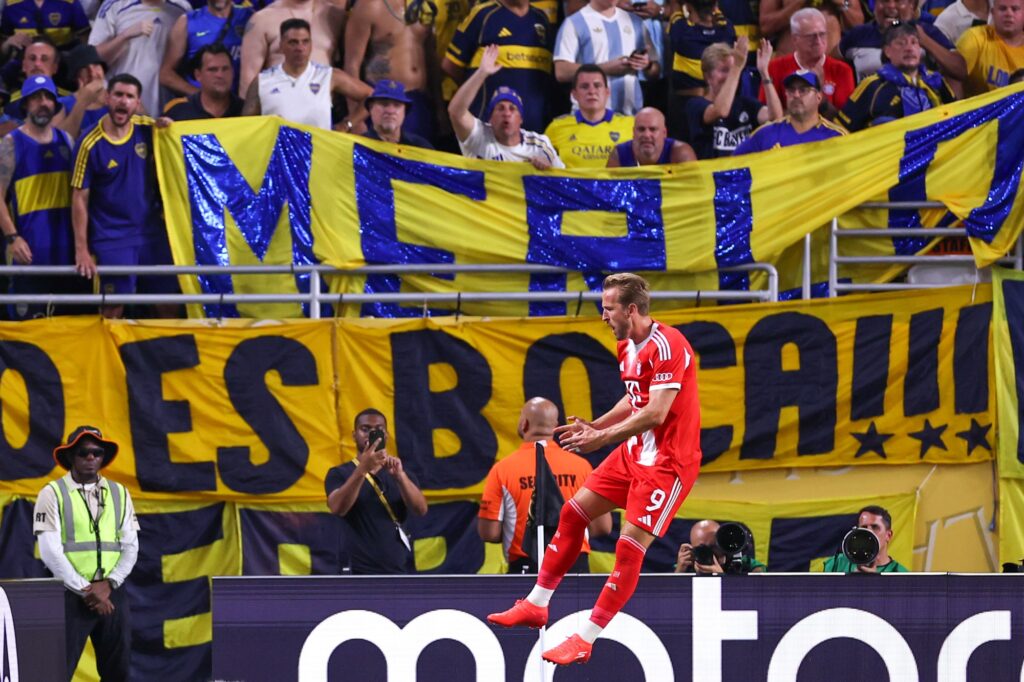kane-rasga-elogios-para-torcida-do-boca:-“experiencia-incrivel”
