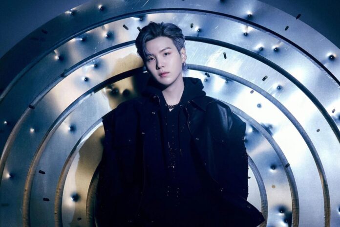 suga-conclui-servico-militar-e-membros-do-bts-vao-se-reunir