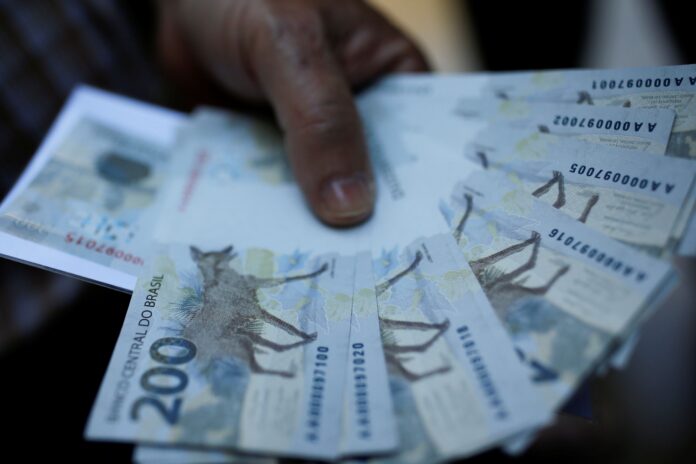 selic-de-15%-mantem-renda-fixa-como-“favorita”-nos-investimentos