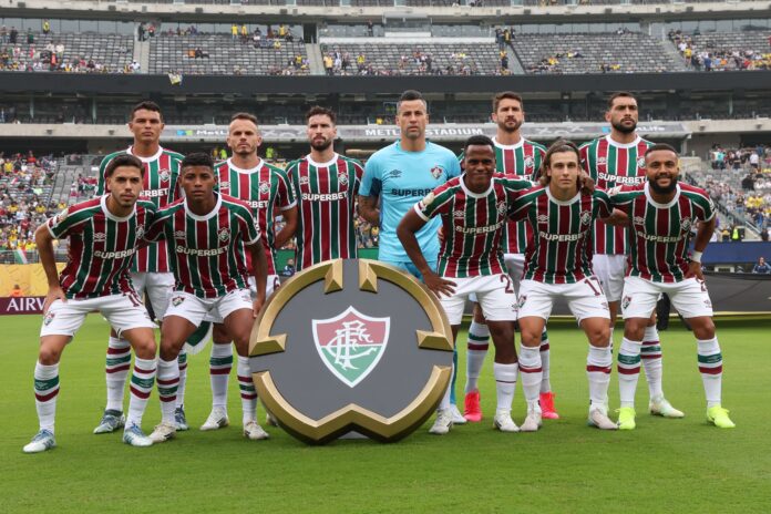 torcida-do-fluminense-enche-a-times-square-e-faz-festa-nos-eua;-veja