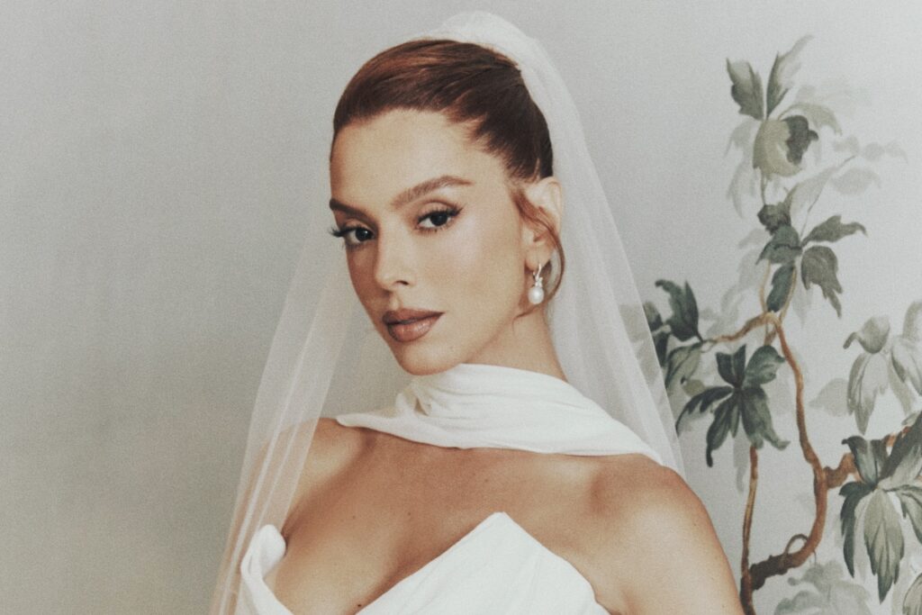 giovanna-lancellotti-celebra-o-amor-em-cerimonia-intima-no-cristo-redentor