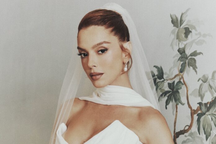 giovanna-lancellotti-celebra-o-amor-em-cerimonia-intima-no-cristo-redentor