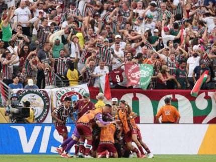 de-virada,-fluminense-vence-partida-eletrizante-e-fica-a-um-empate-da-vaga-no-mundial