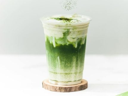 matcha:-conheca-a-bebida-verde-que-virou-tendencia-e-seus-beneficios-a-saude