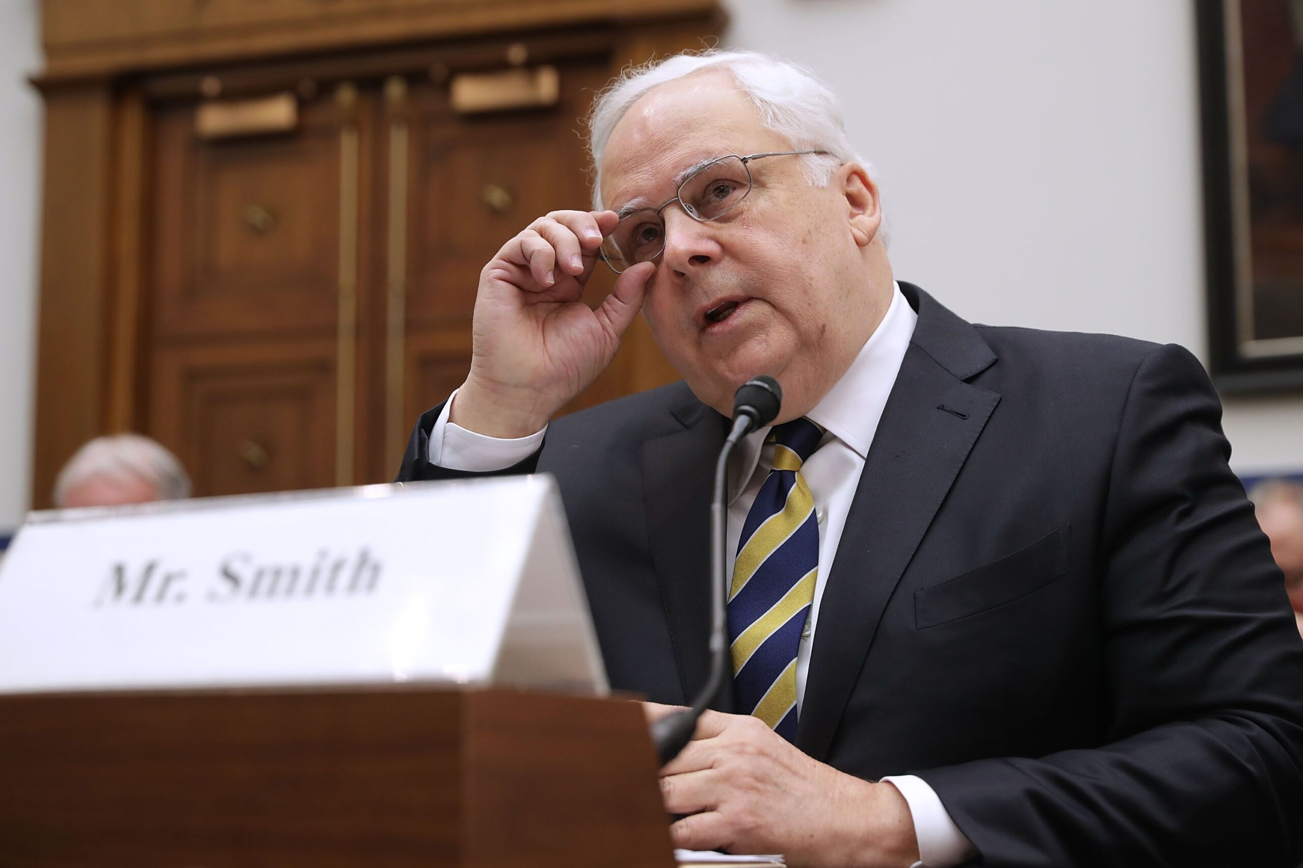fred-smith,-fundador-e-ex-ceo-da-fedex,-morre-aos-80-anos