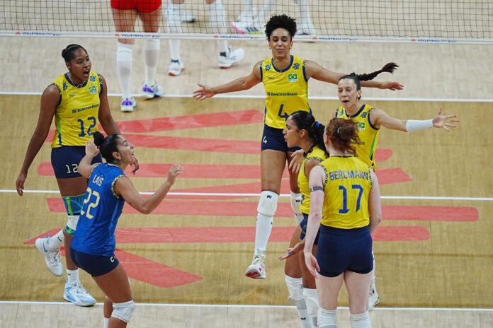 volei:-com-show-de-ana-cristina,-brasil-vence-turquia-na-vnl