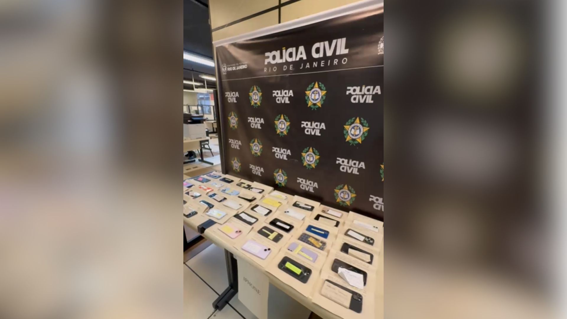 operacao-da-policia-do-rio-intima-usuarios-de-celulares-roubados