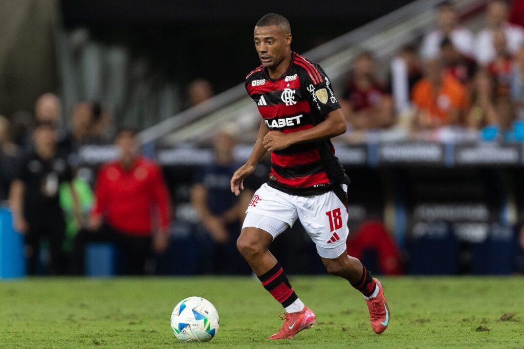 de-la-cruz-volta-a-sentir-lesao-e-desfalca-flamengo-no-mundial