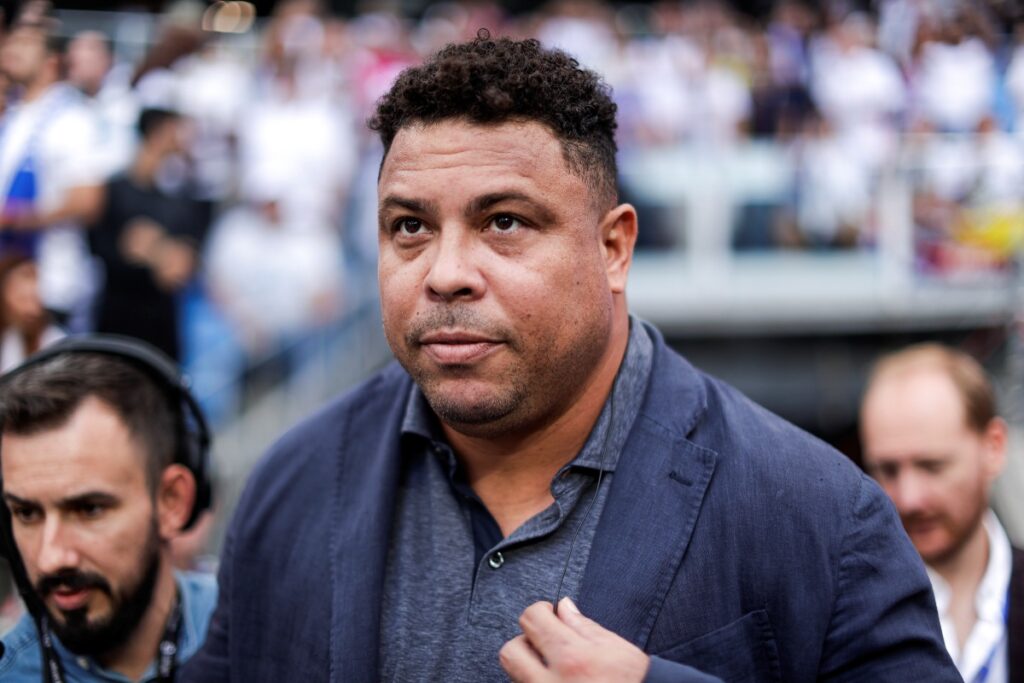 apos-crise-no-valladolid,-ronaldo-fala-em-comprar-o-corinthians