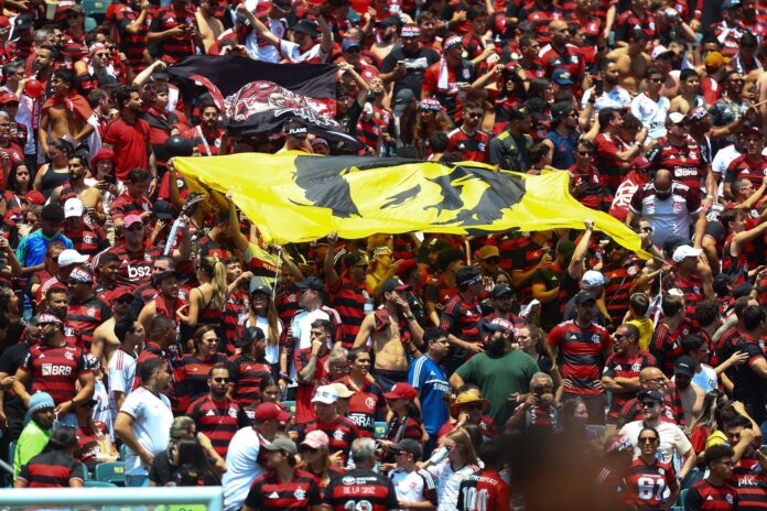 “nanana-mengo”:-torcedores-criam-musica-para-o-flamengo-no-mundial