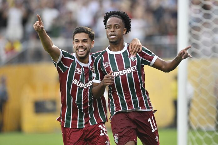 mundial:-flu-entra-em-campo-pela-vaga-nas-oitavas-de-final
