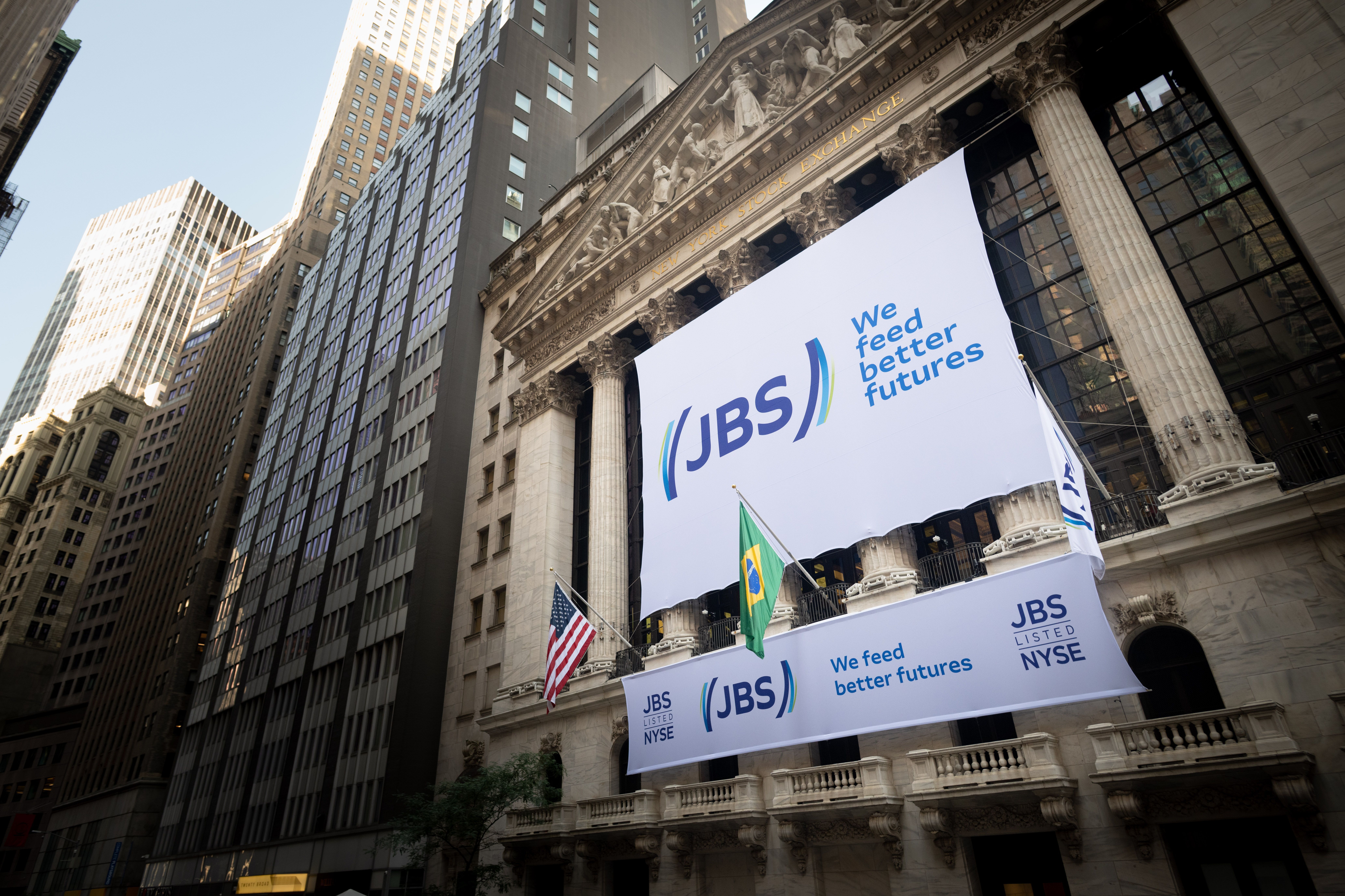 acao-da-jbs-sobe-apos-cerimonia-de-estreia-em-wall-street