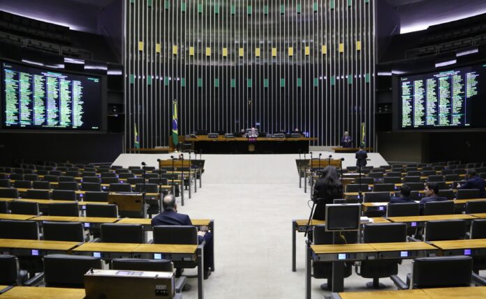 veja-como-foi-a-votacao-na-camara-em-projeto-que-aumenta-deputados