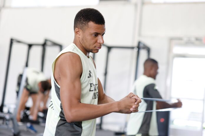 com-retorno-de-mbappe,-real-madrid-faz-partida-decisiva-no-mundial