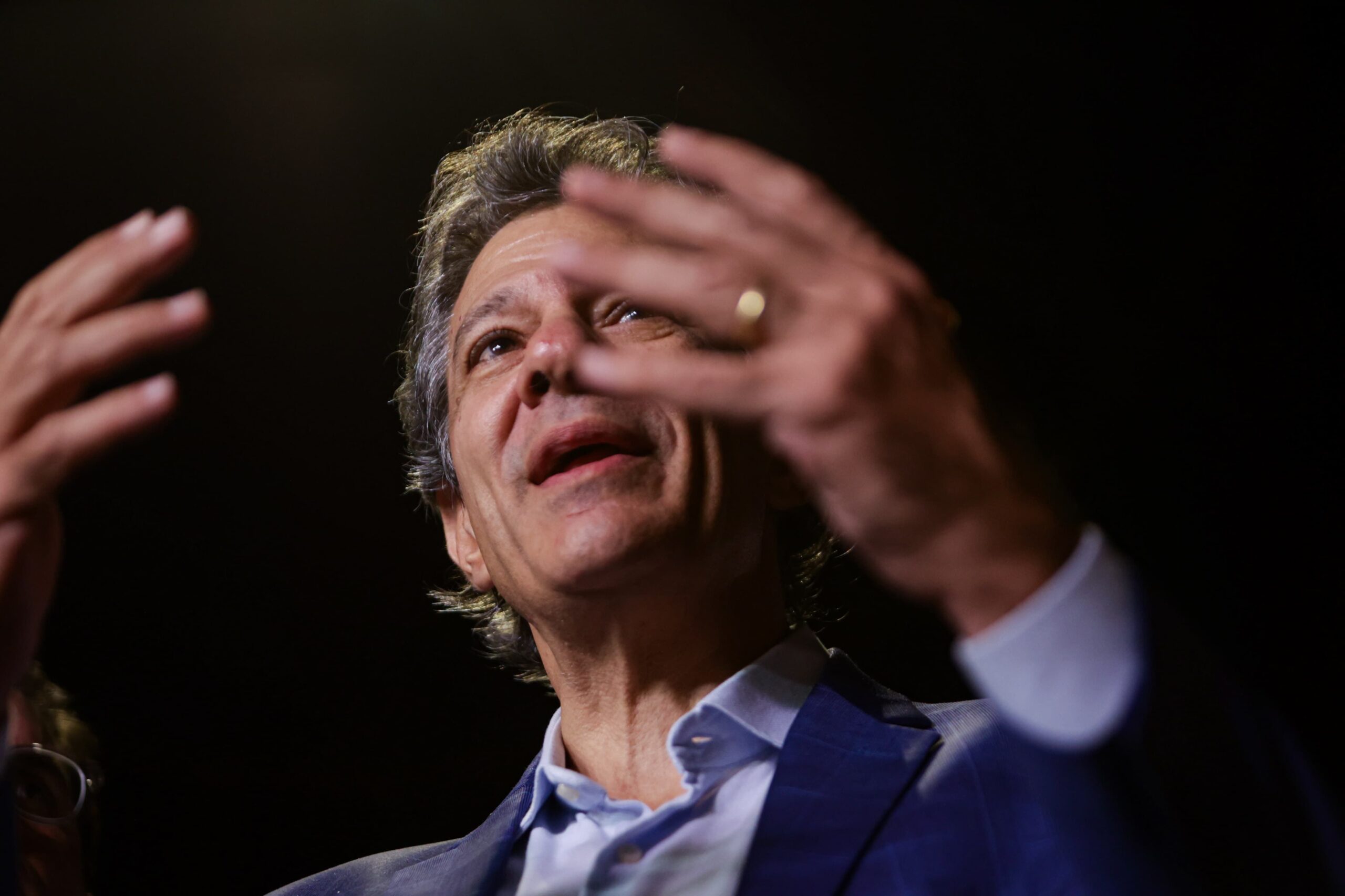 apos-reves-no-iof,-haddad-diz-que-saida-e-ir-ao-stf-ou-fazer-cortes