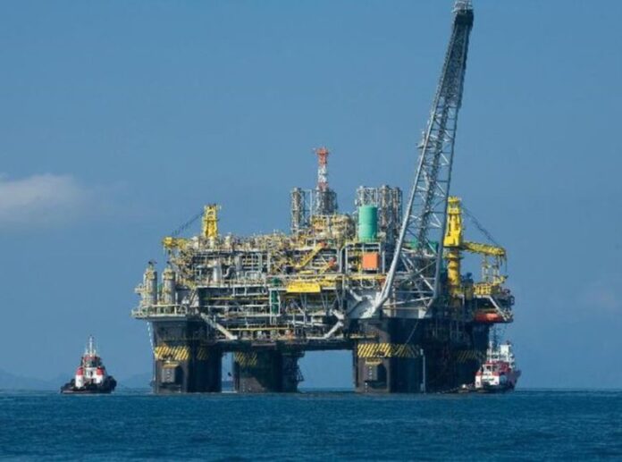 governo-arrecada-r$-28-bilhoes-com-leilao-de-petroleo-do-pre-sal