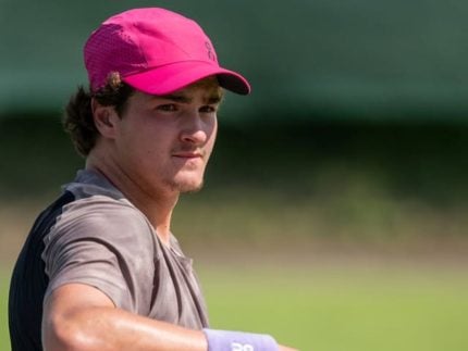 tenis:-joao-fonseca-e-derrotado-por-americano-numero-5-do-ranking-na-inglaterra