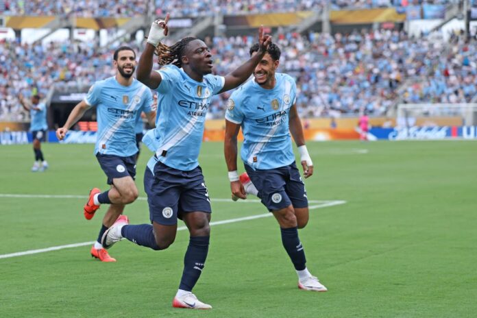 city-goleia-juventus-e-avanca-em-primeiro-para-as-oitavas-do-mundial