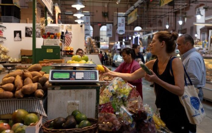gastos-dos-consumidores-dos-eua-tem-queda-inesperada-em-maio