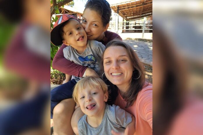 “metodo-dos-sonhos”,-diz-casal-apos-fiv-com-participacao-das-duas-maes