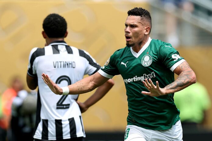 paulinho-marca-golaco-e-abre-placar-para-o-palmeiras-no-mundial.-video