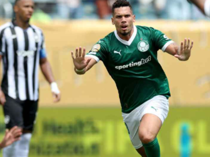 com-gol-de-paulinho-na-prorrogacao,-palmeiras-vence-botafogo-e-avanca-no-mundial