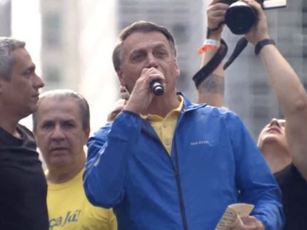 bolsonaro-reutiliza-slogan-de-trump-em-ato-contra-stf:-“make-brazil-great-again”