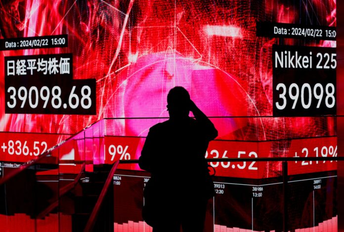 bolsas-asiaticas-fecham-mistas-apos-pmi-chines-e-com-tarifas-no-radar