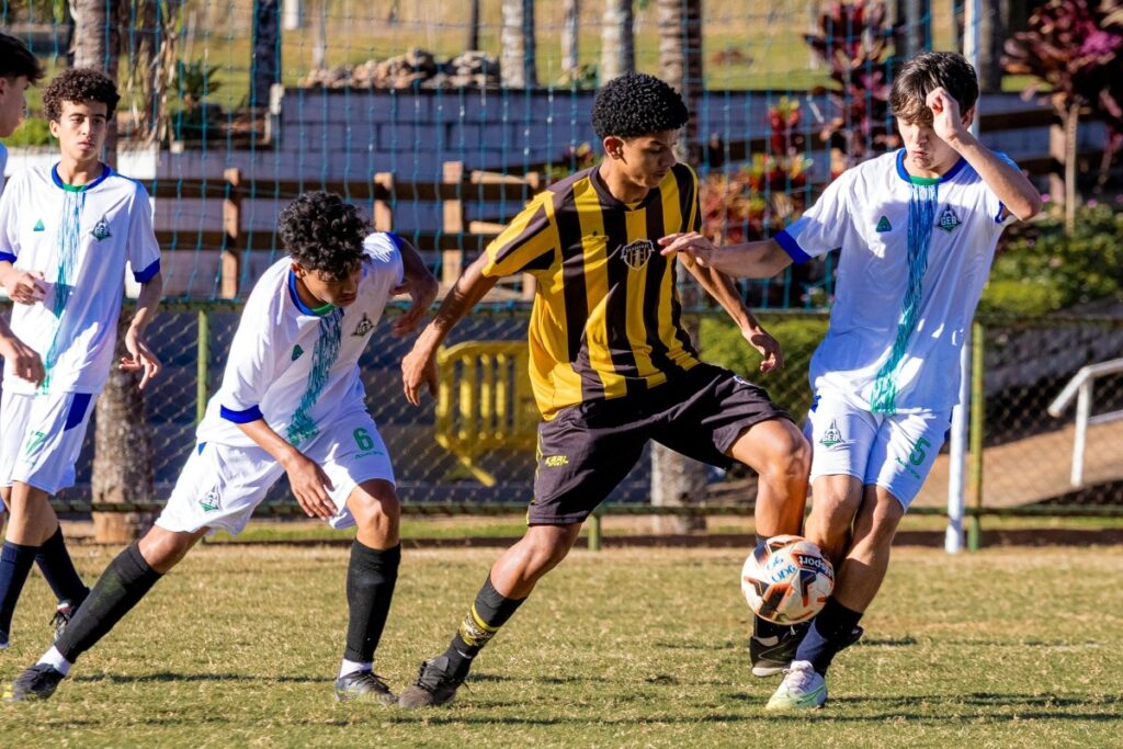 4a-rodada-do-candangao-sub-15-tem-amplo-dominio-dos-visitantes