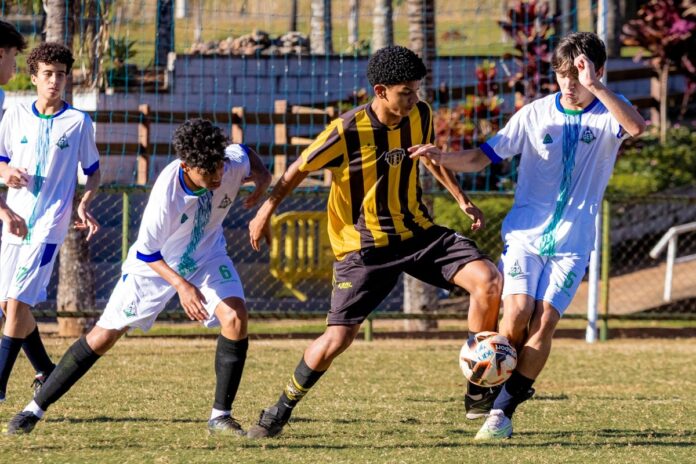 4a-rodada-do-candangao-sub-15-tem-amplo-dominio-dos-visitantes