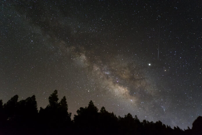 ceu-de-julho-tera-chuva-de-meteoros-e-encontros-celestes