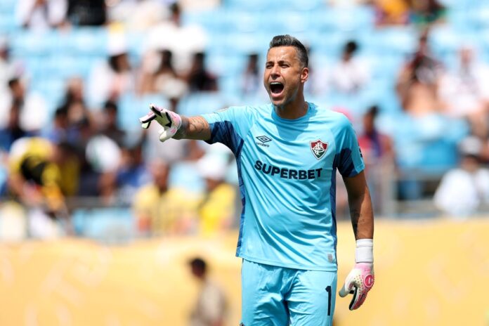 felipe-melo-pede-goleiro-fabio-na-selecao:-“esquece-a-idade”.-assista