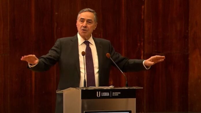 “o-arranjo-que-ha-no-brasil-leva-ao-stf-todas-as-questoes”,-diz-barroso