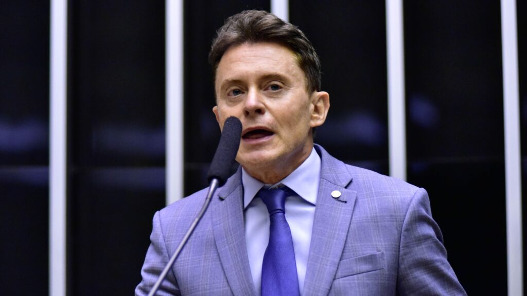 cgu-e-mpf-apuram-envio-de-emendas-para-recapear-ruas-de-onde-mora-deputado