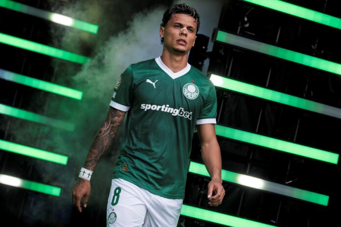 inter-de-milao-monitora-estrela-do-palmeiras,-destaque-no-mundial