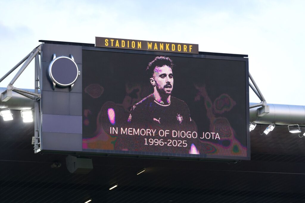 euro-feminina:-homenagens-a-diogo-jota-marcam-espanha-x-portugal