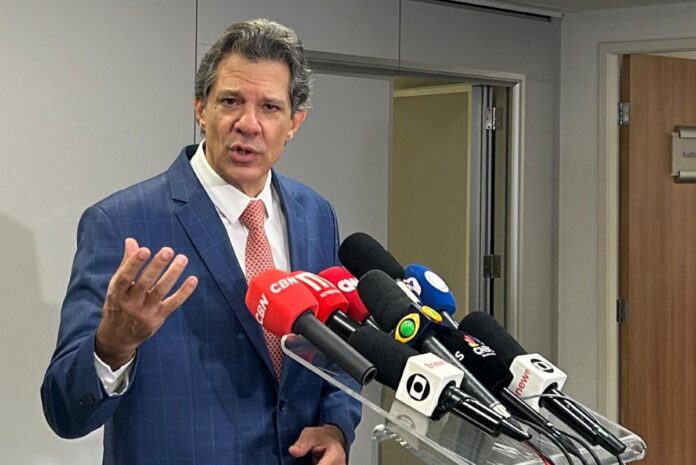 haddad-quer-alegar-ao-stf-que-elevacao-no-iof-visa-combater sonegacao
