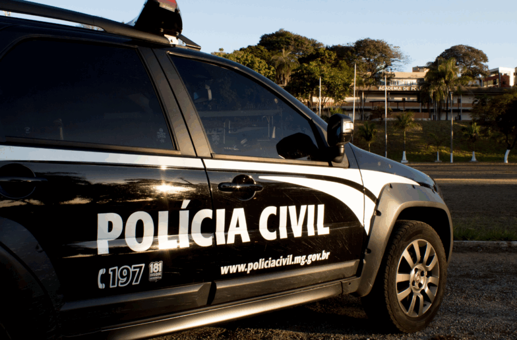 diarista-e-indiciada-apos-postar-foto-com-vestido-furtado-de-patroa-em-mg
