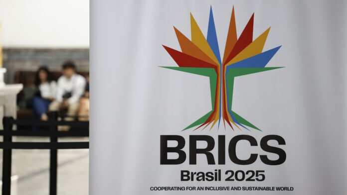 criticas-a-israel,-protecionismo:-a-madrugada-agitada-ate-o-acordo-do-brics